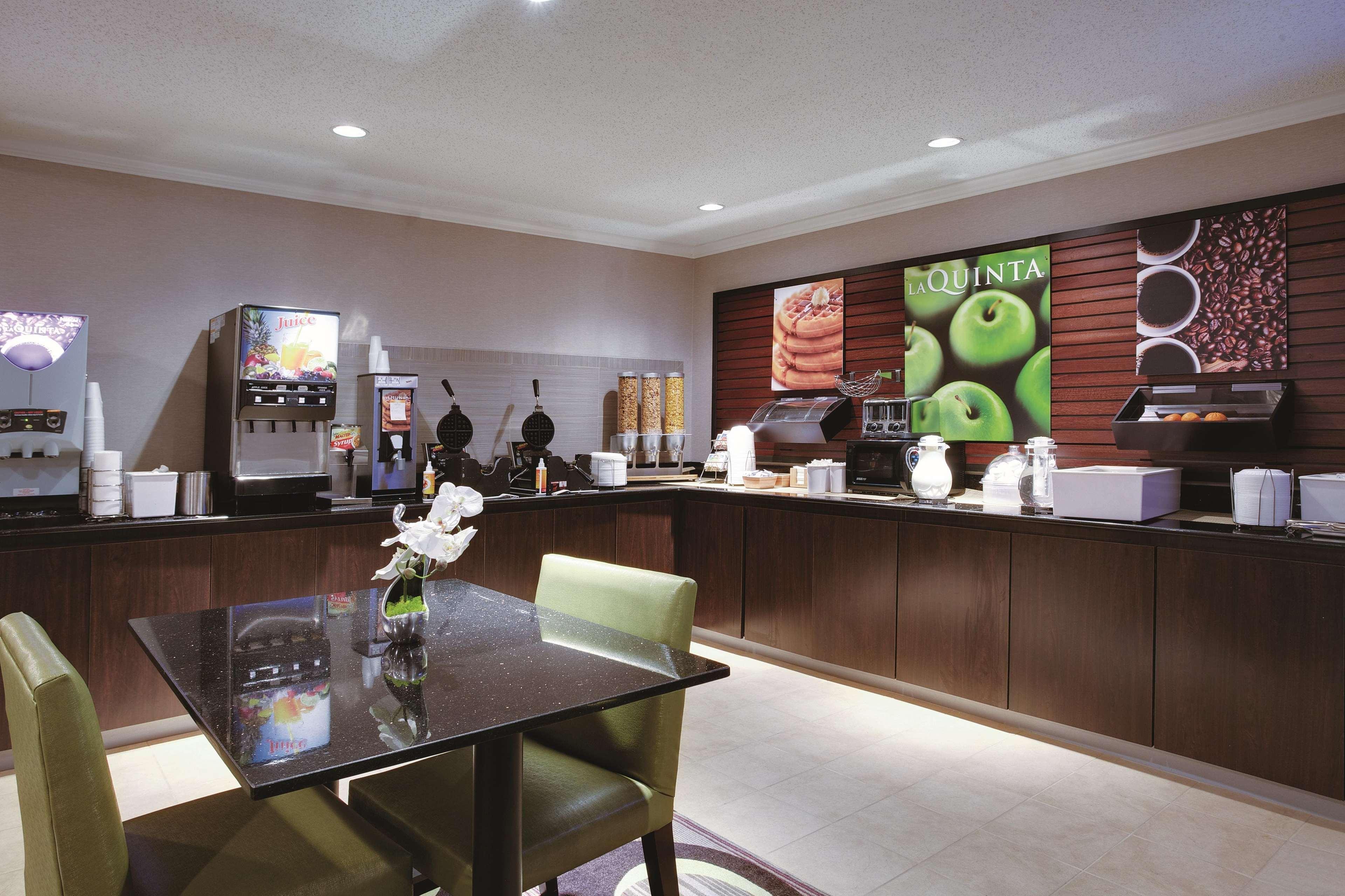 La Quinta By Wyndham Harrisburg Airport Hershey Ngoại thất bức ảnh