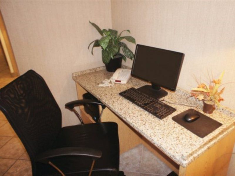 La Quinta By Wyndham Harrisburg Airport Hershey Ngoại thất bức ảnh
