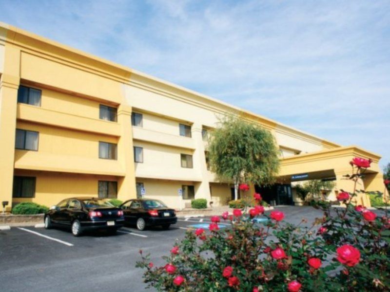La Quinta By Wyndham Harrisburg Airport Hershey Ngoại thất bức ảnh